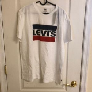 Levi T-shirt
